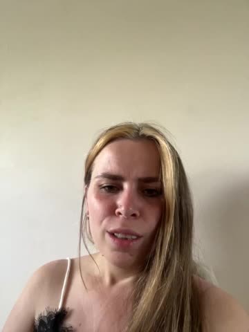 LolaSexxx Приват Записи 2026-07-17