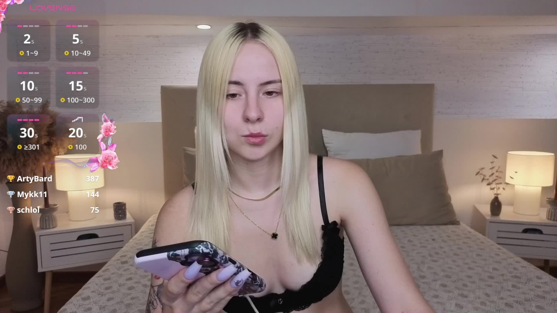 Bella-crazyy Приват Записи 2026-08-04