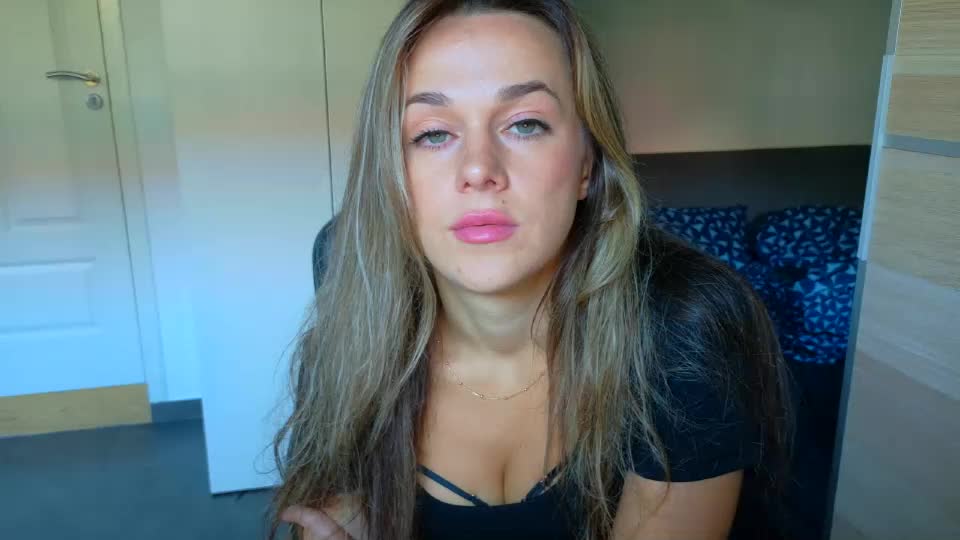 mmminnie Приват Записи 2026-08-12