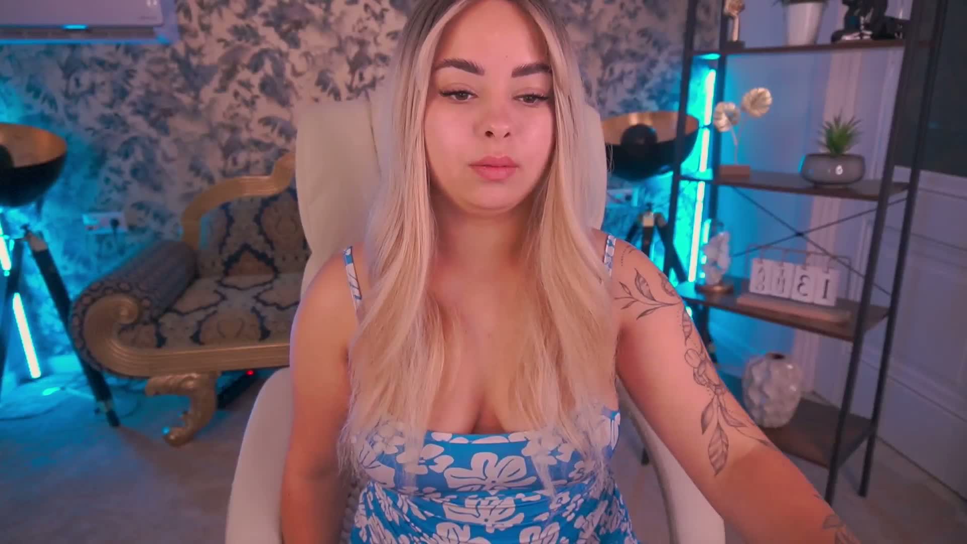 SusieWood Приват Записи 2026-08-15