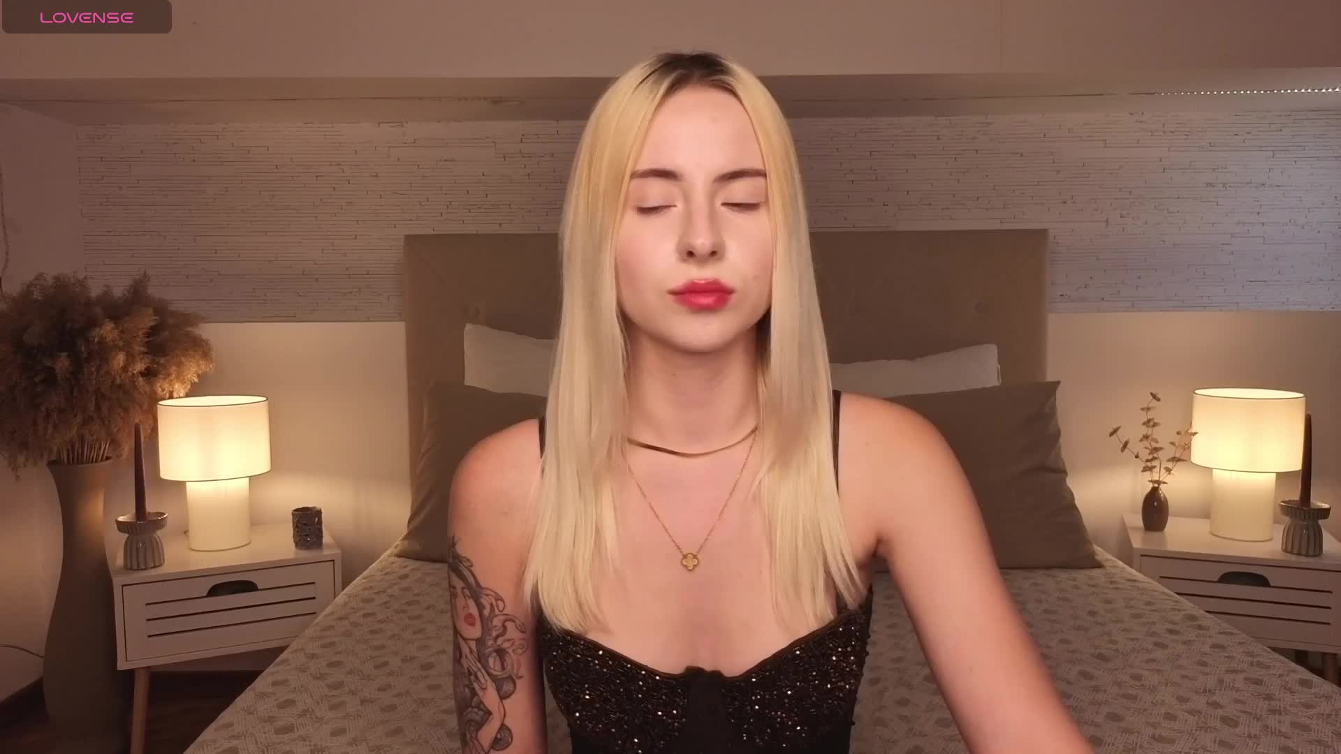 Bella-crazyy Приват Записи 2026-08-24