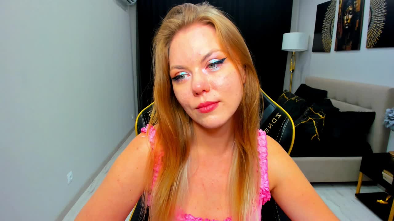 Strawberrye Приват Записи 2026-08-25