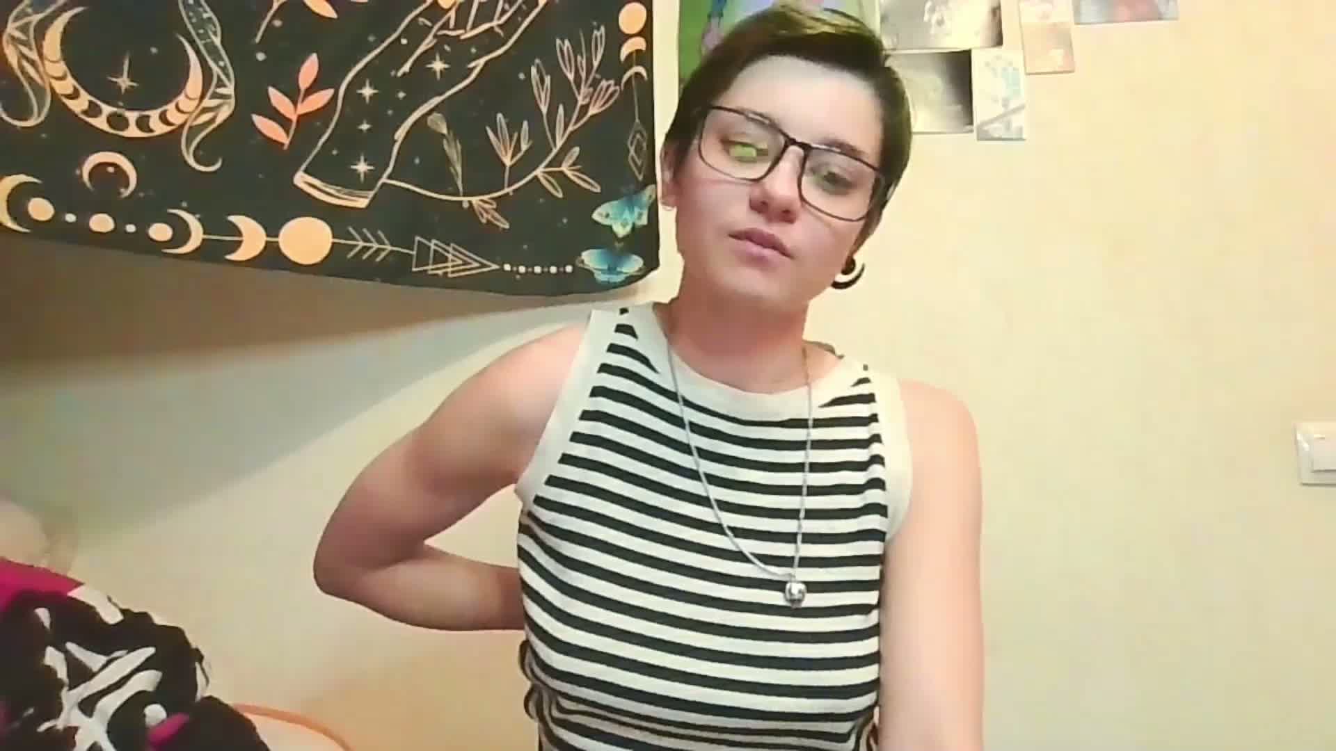 uwu-emmy Приват Записи 2026-08-26