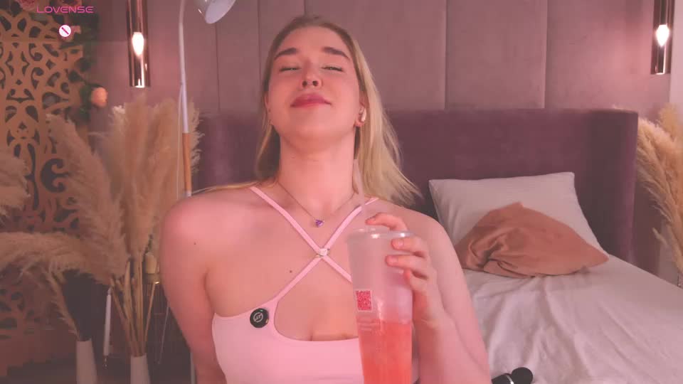 smiley_mia_ Приват Записи 2026-08-27