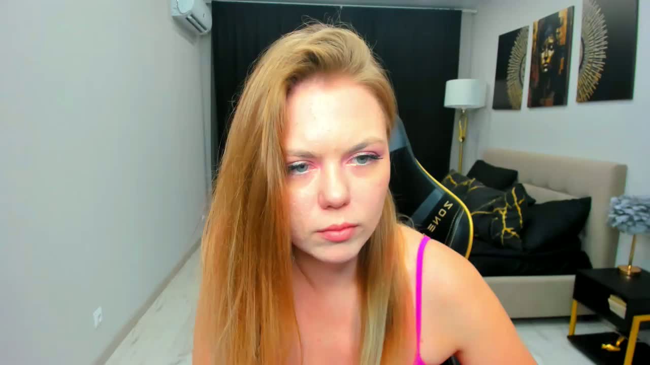Strawberrye Приват Записи 2026-08-27