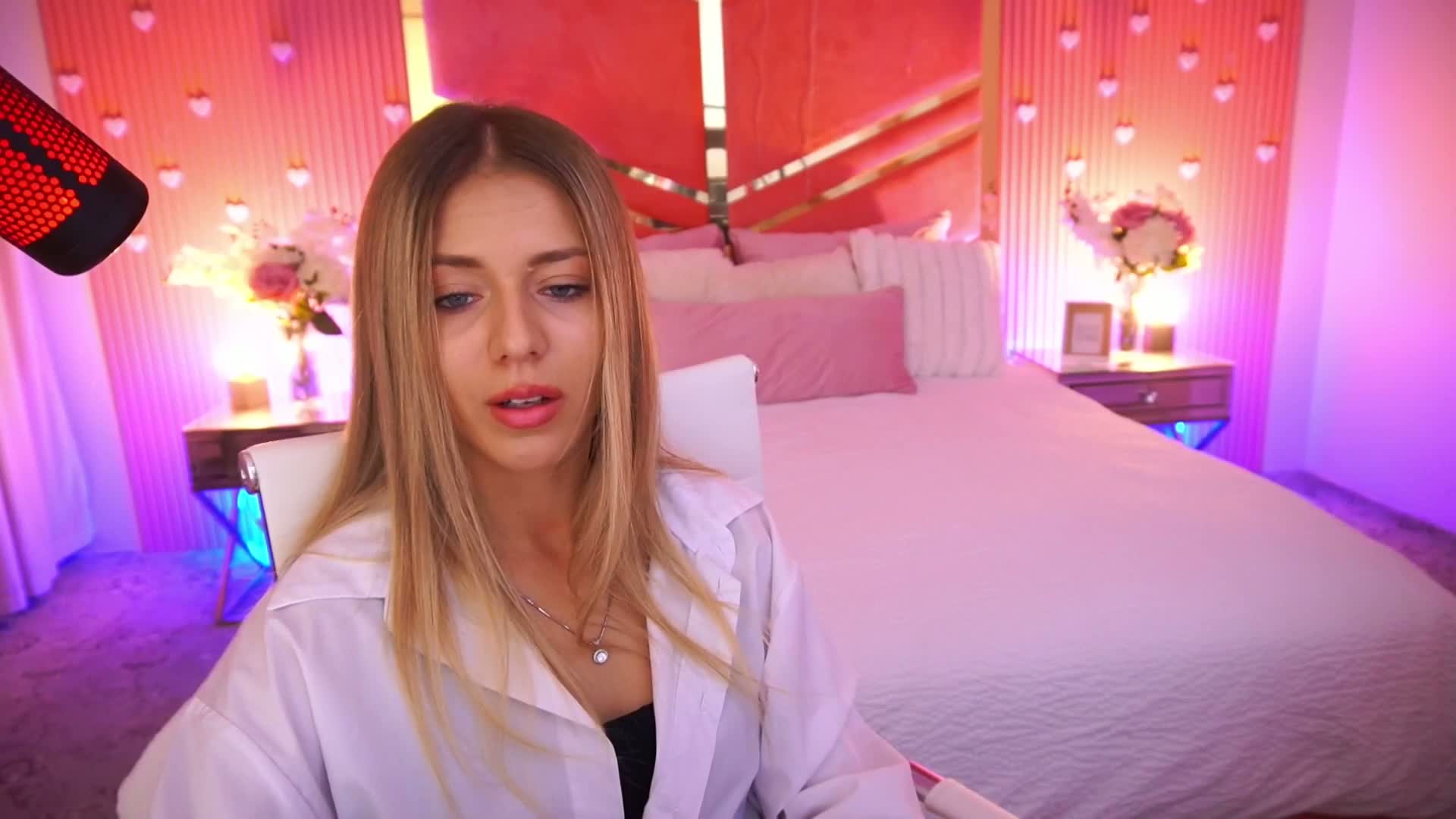 LoveeDove Приват Записи 2026-09-03