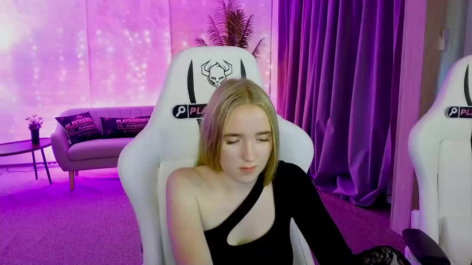 emily054 Приват Записи 2026-09-15