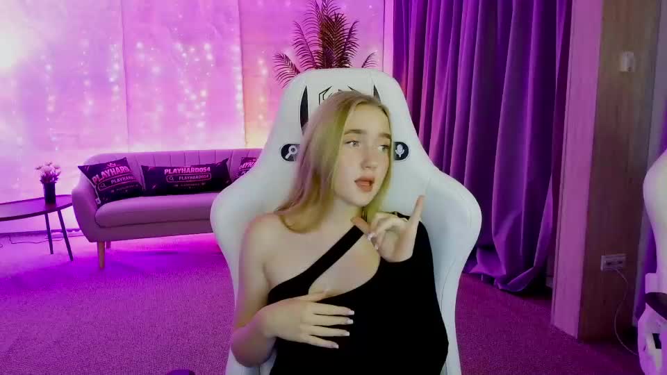 emily054 Приват Записи 2026-09-15