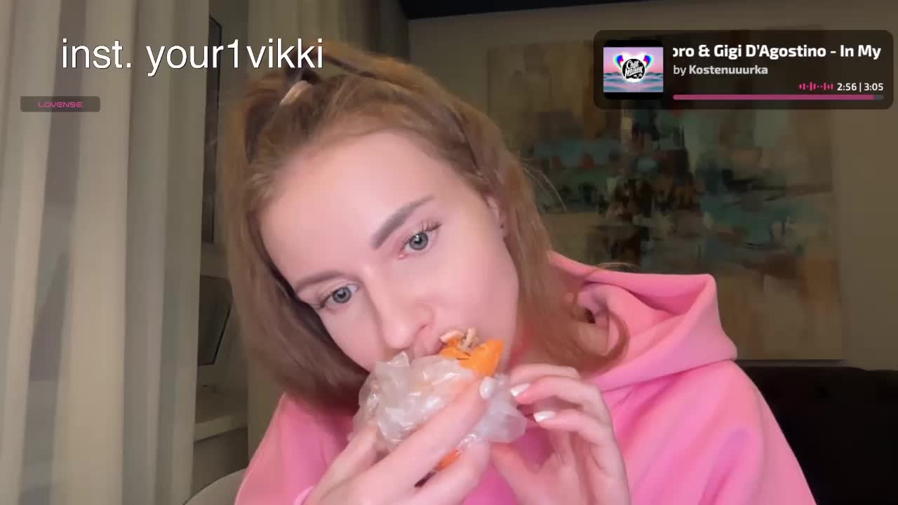 VikkiExtraCheese Приват Записи 2026-09-15