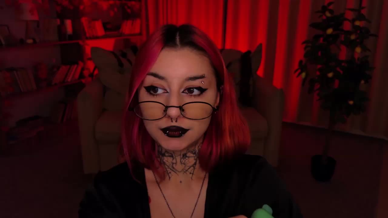MistressMarcelline Приват Записи 2026-09-15