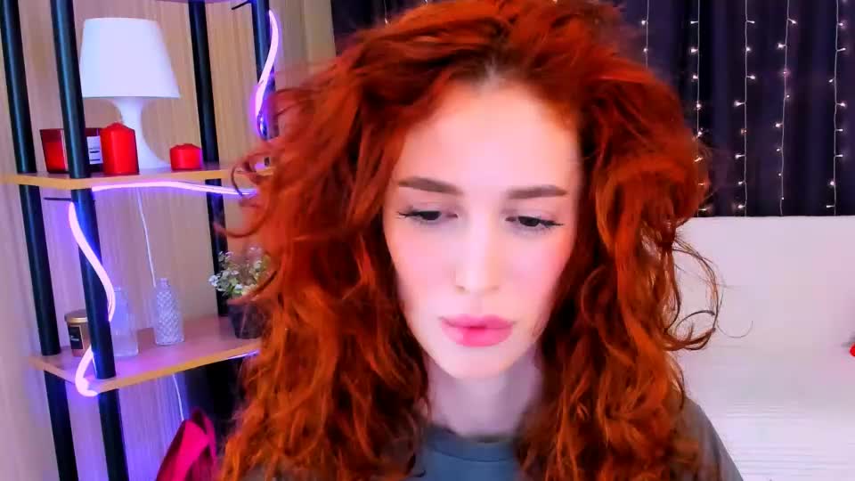 christinaconteeree Приват Записи 2026-09-17
