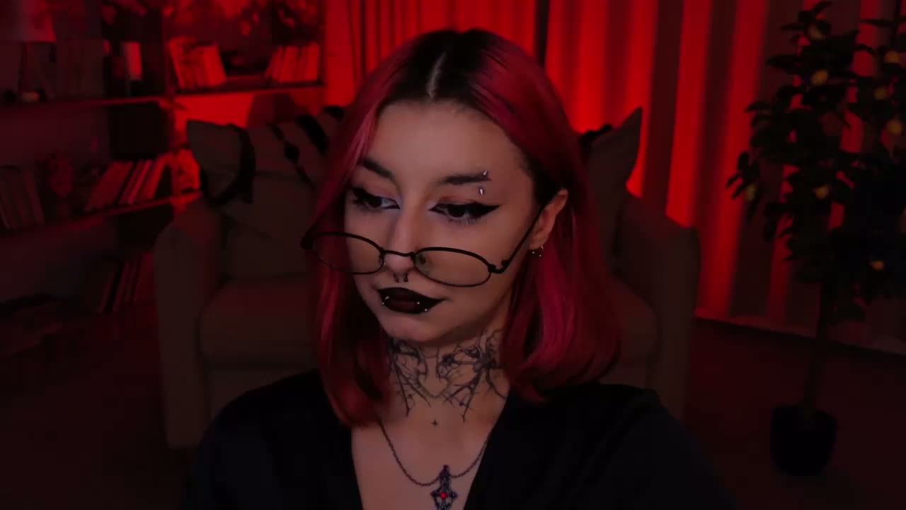 MistressMarcelline Приват Записи 2026-09-17