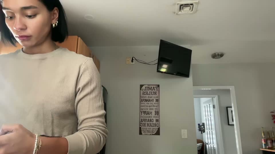 adriannarodriguez Приват Записи 2026-09-18
