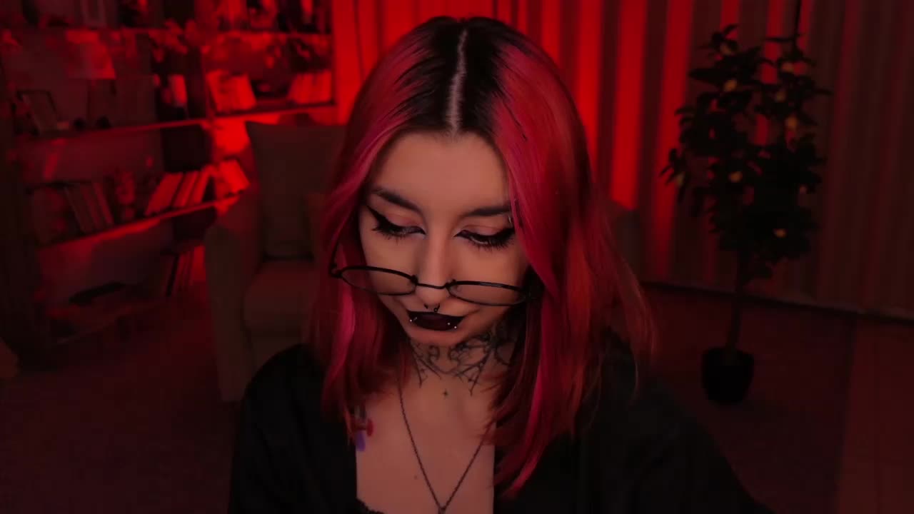 MistressMarcelline Приват Записи 2026-09-19