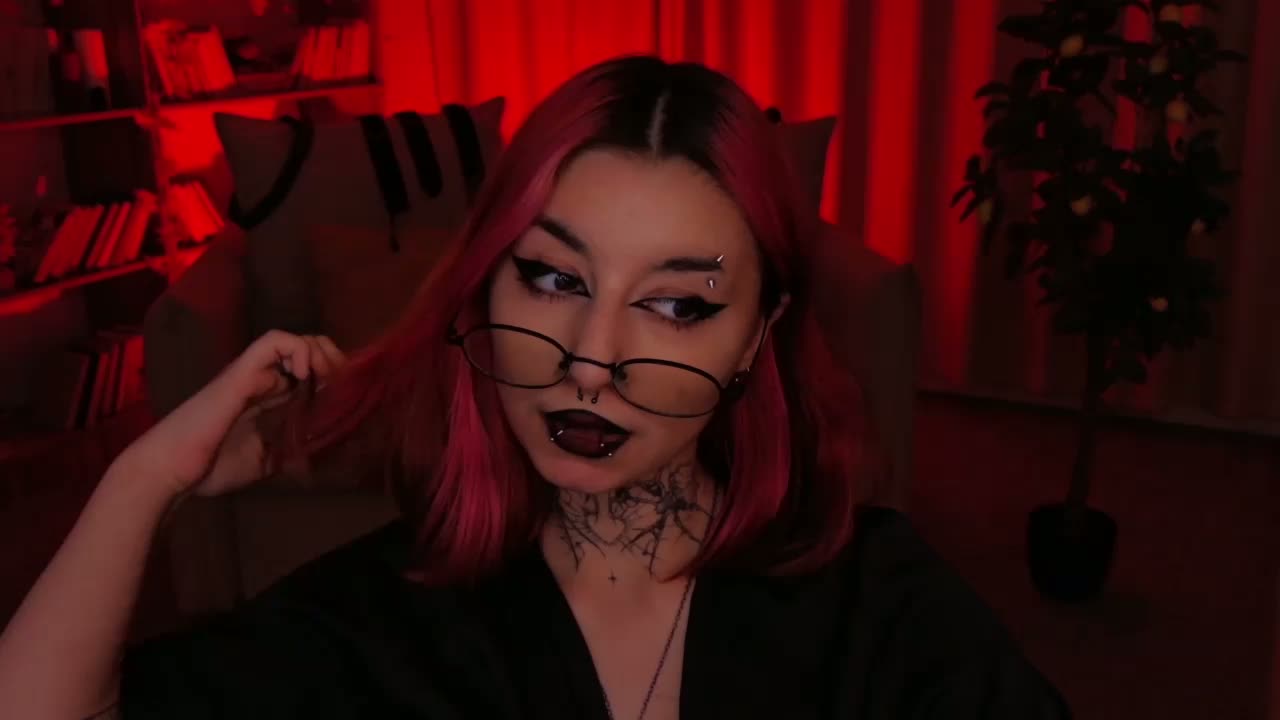 MistressMarcelline Приват Записи 2026-09-19