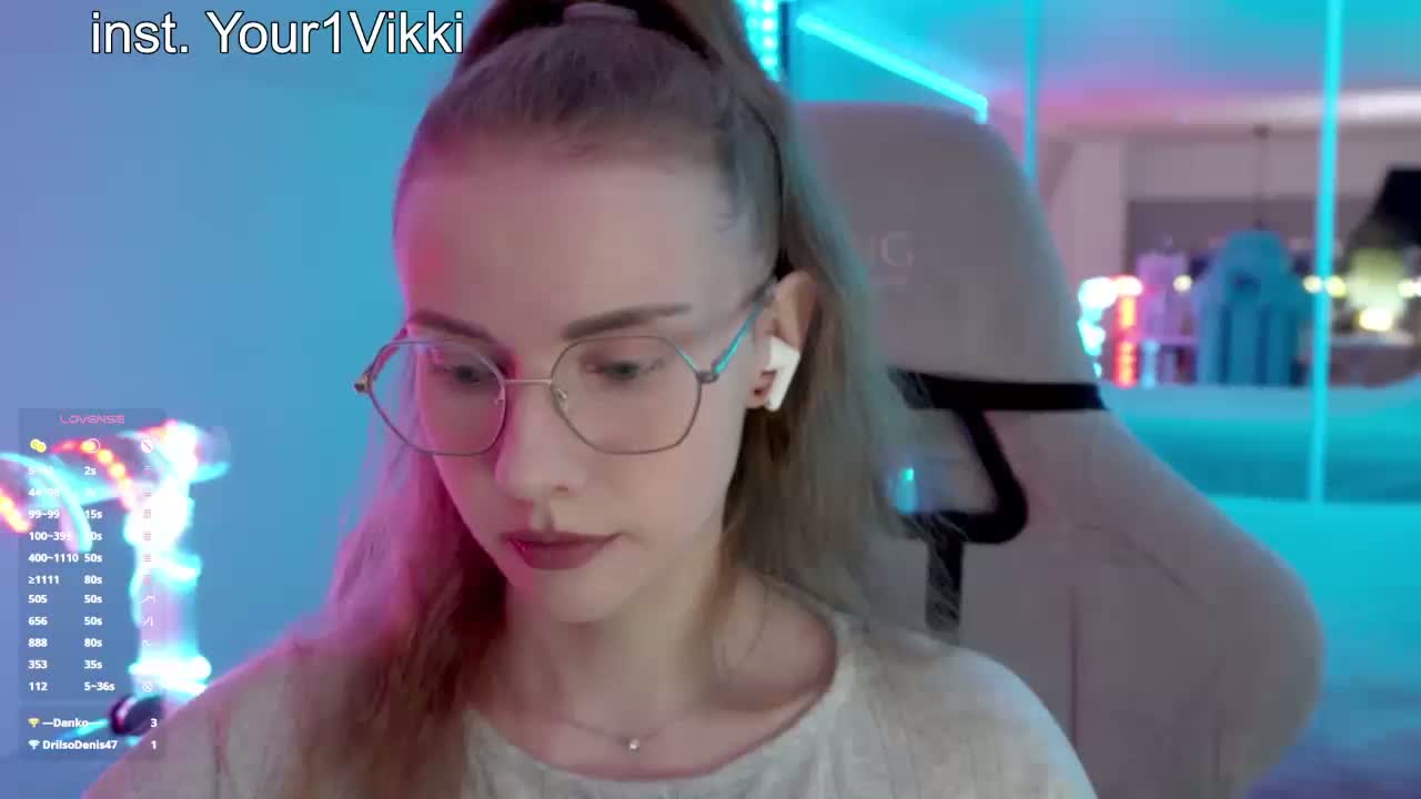 VikkiExtraCheese Приват Записи 2026-09-21