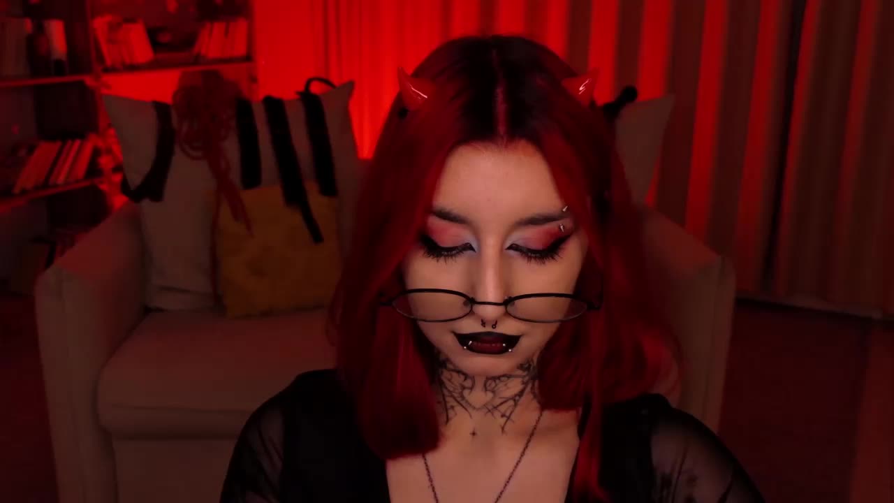 MistressMarcelline Приват Записи 2026-09-21