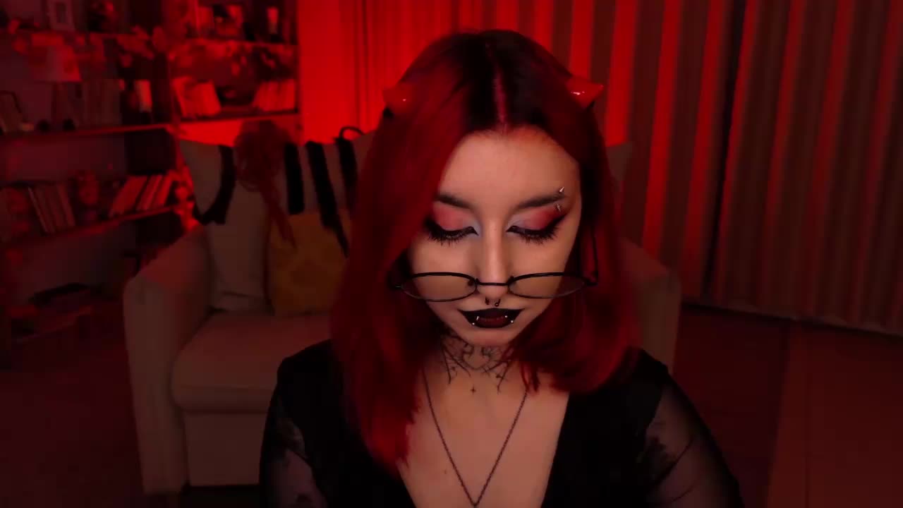 MistressMarcelline Приват Записи 2026-09-21