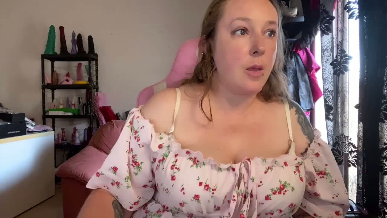 NylonQueen Приват Записи 2026-09-24