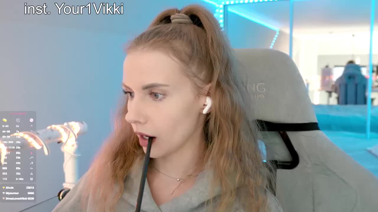 VikkiExtraCheese Приват Записи 2026-09-28