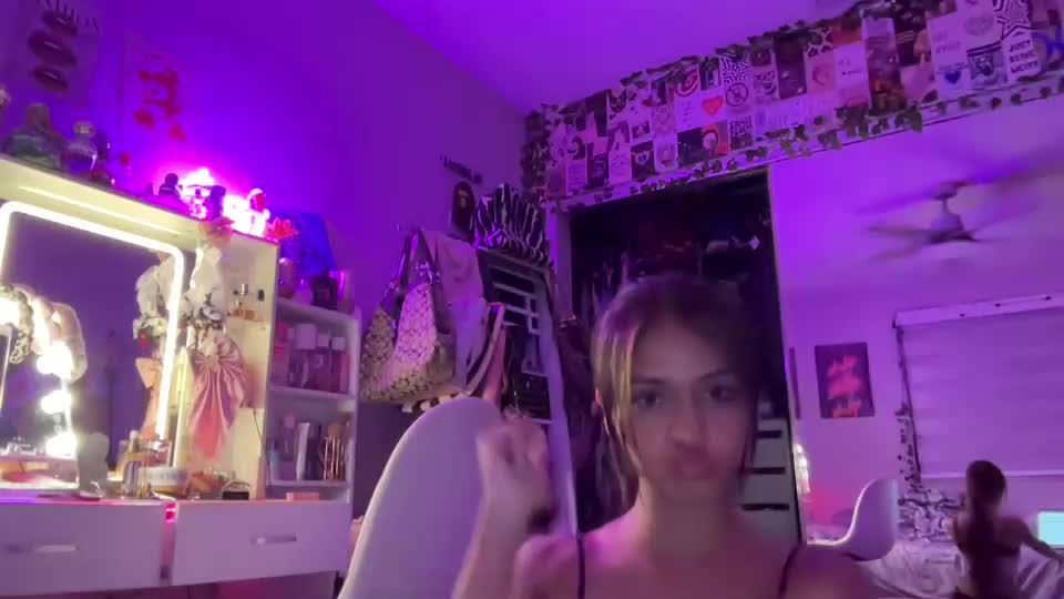 zoeybrookss Приват Записи 2026-10-01