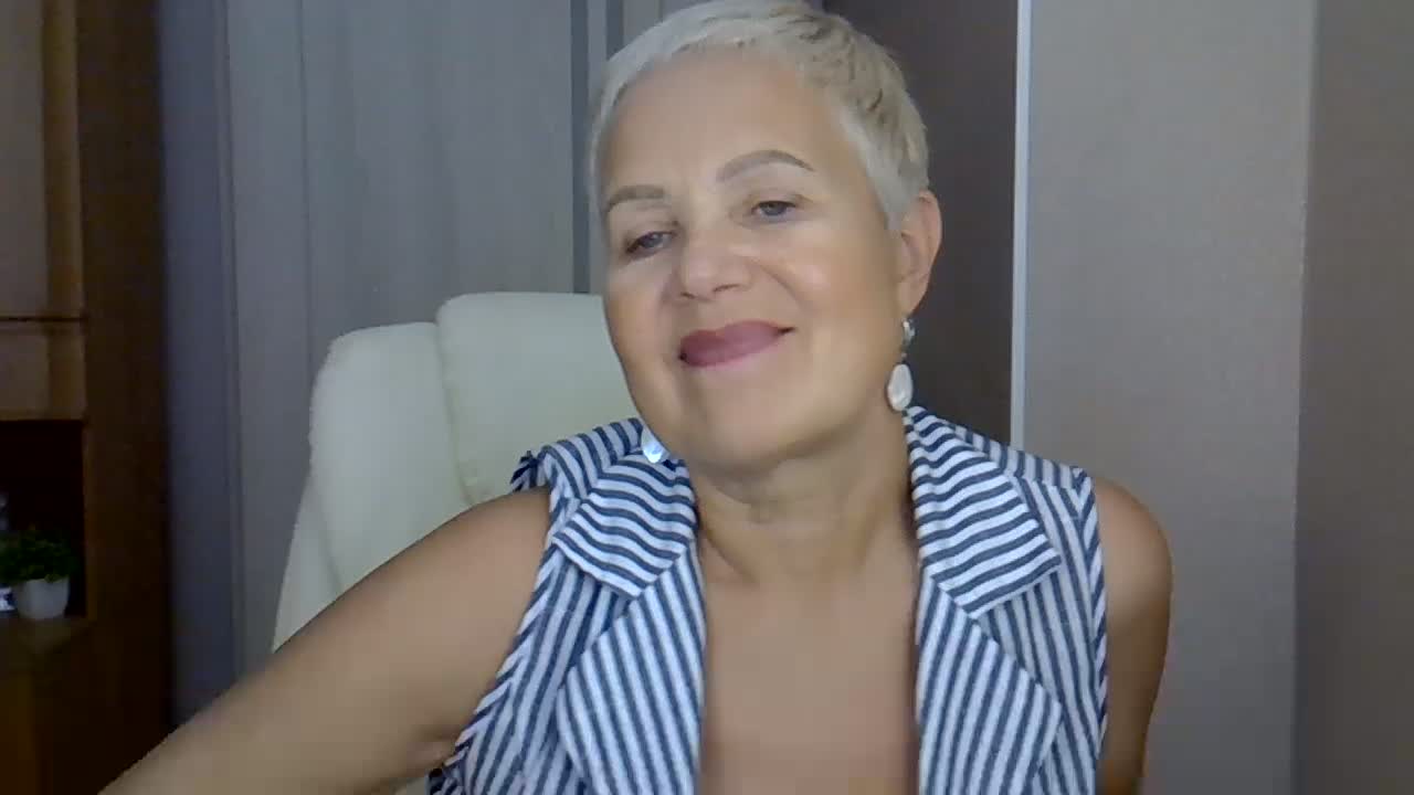 MadamMadam Приват Записи 2026-10-04