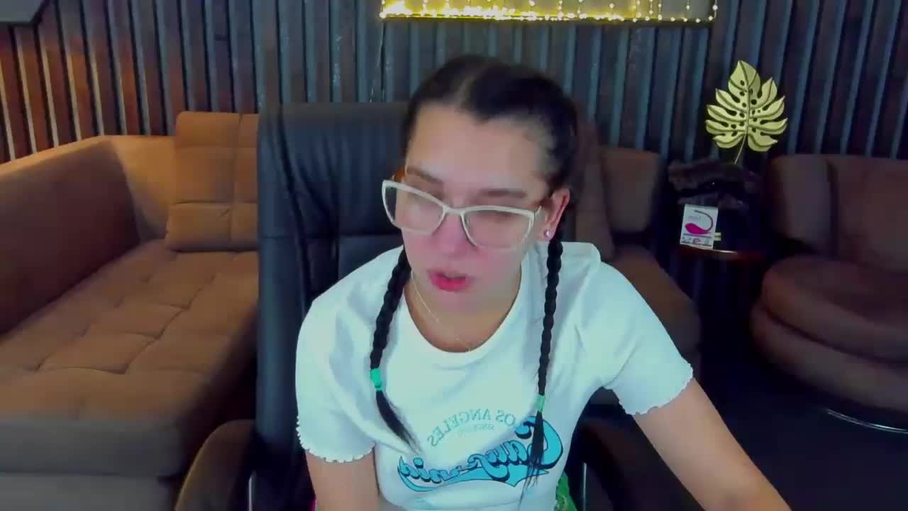 Livia-Shy Приват Записи 2026-10-04