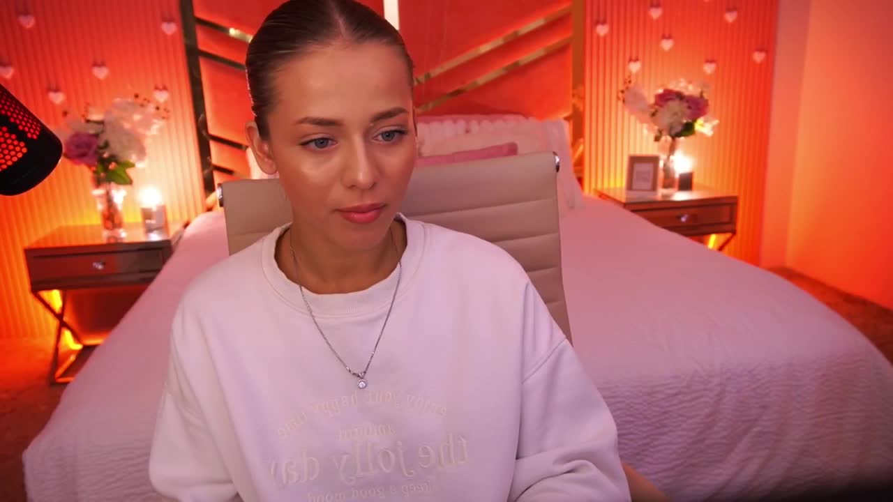 LoveeDove Приват Записи 2026-10-04
