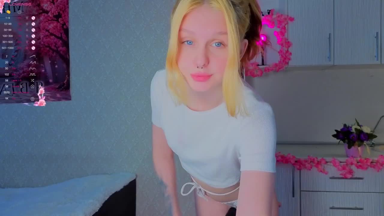 TinyDoll Приват Записи 2026-10-08