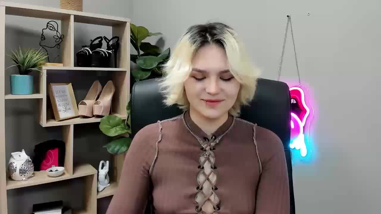 SweetLilyxo Приват Записи 2026-10-12
