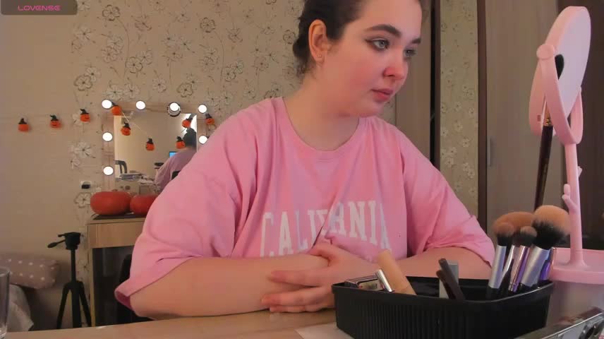 Alice_next_door Приват Записи 2026-10-14