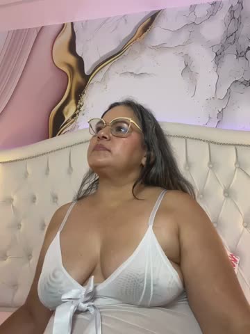 Lucy_Milf_474 Приват Записи 2026-10-15