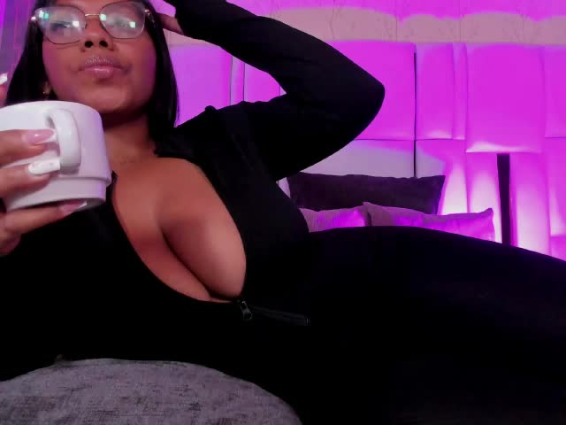 lia_mariana Приват Записи 2026-10-15