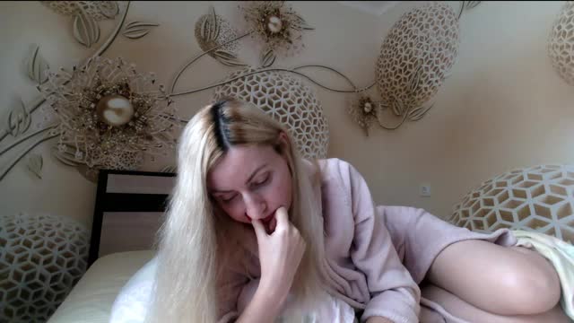 Yourrealgirl Приват Записи 2026-10-15