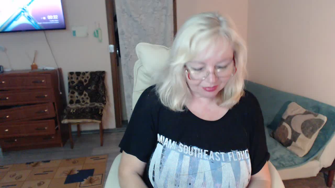 EvelynLoveShy Приват Записи 2026-10-16