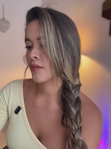 Emilia_Bakerr Приват Записи 2026-10-16
