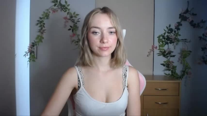 LuciaYoung Приват Записи 2026-10-18