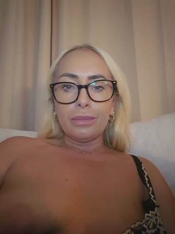 Molliexo Приват Записи 2026-10-18