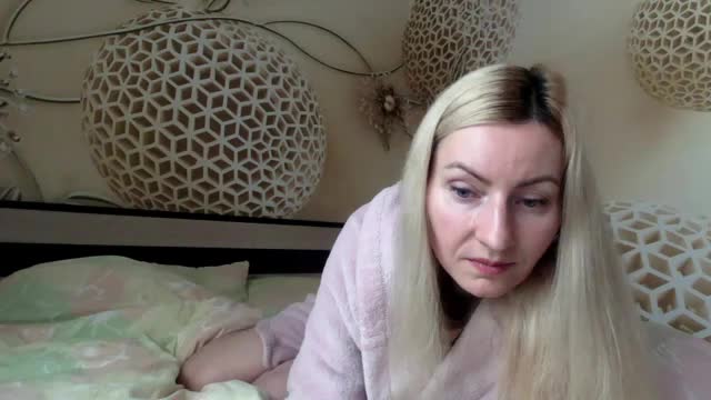 Yourrealgirl Приват Записи 2026-10-18