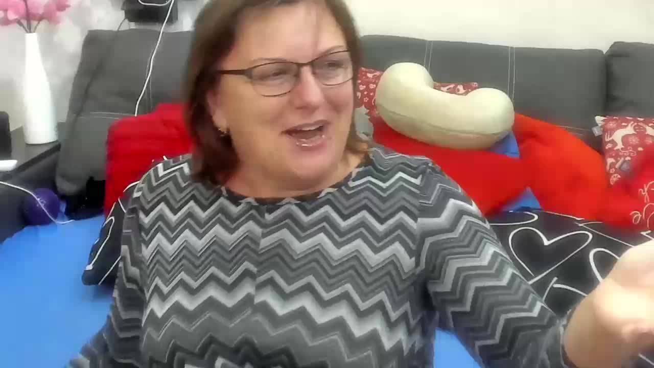 KyliePage1 Приват Записи 2026-10-21