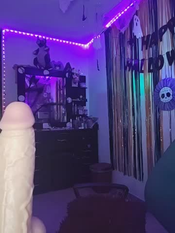 Ema_goddess Приват Записи 2026-10-21