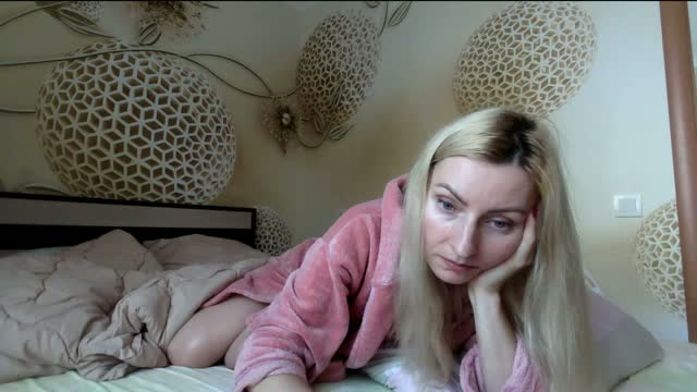 Yourrealgirl Приват Записи 2026-10-21