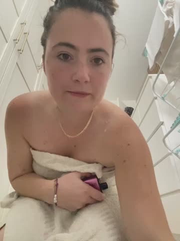 Brunette_Milf_MayaX Приват Записи 2026-10-21