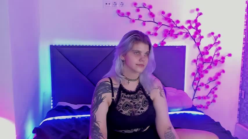 JoannLowe Приват Записи 2026-10-22