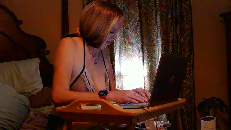 sweet_caroline1214 Приват Записи 2026-10-22