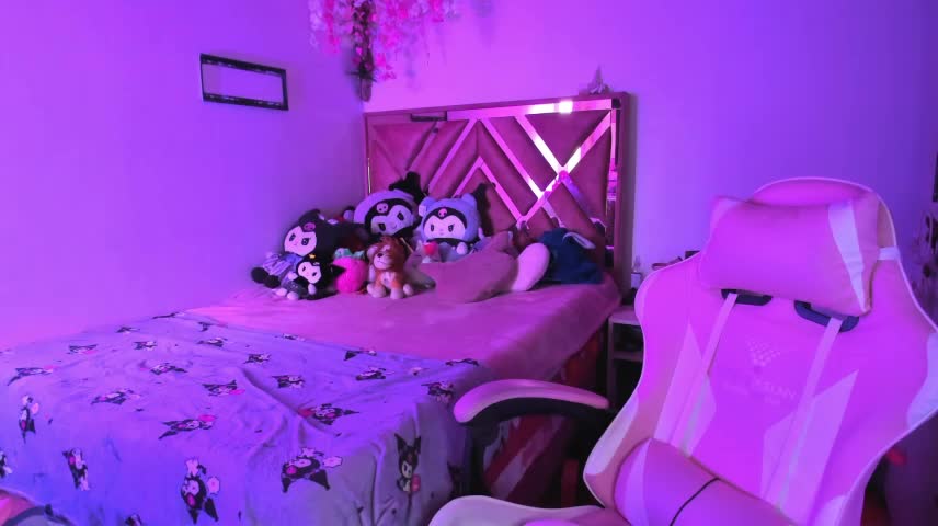 little_emma0 Приват Записи 2026-10-23