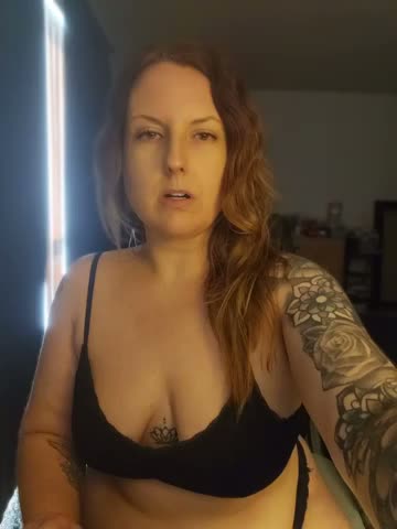 TattedMamaXOXO Приват Записи 2026-10-24