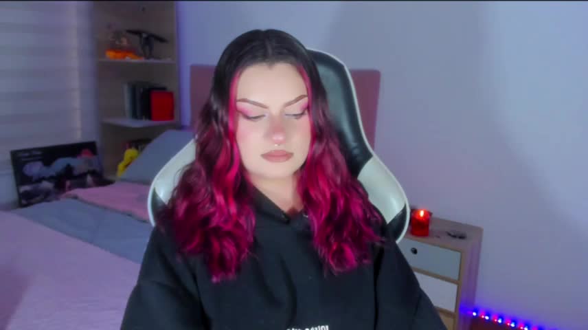 OphelianaRose33 Приват Записи 2026-10-24