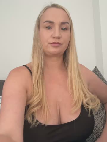 BootyQueenApril Приват Записи 2026-10-27