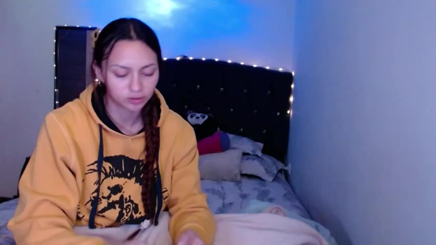 holy_juli Приват Записи 2026-10-26